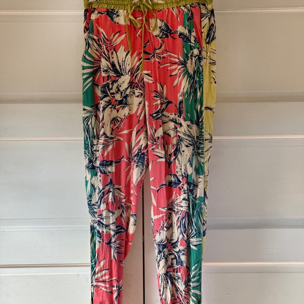 Johnny Was Kygo Zaria Silk-Blend Jogger Pants